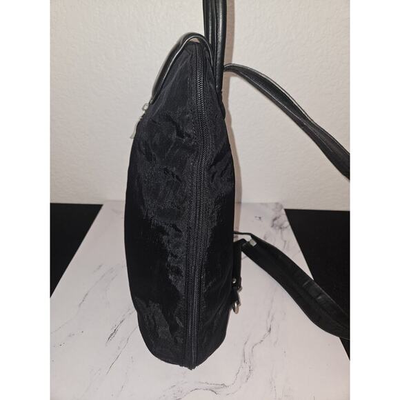 Baggallini Metro Convertible Backpack Sling Purse Zip Around Black 12x11x3.5 main image 5